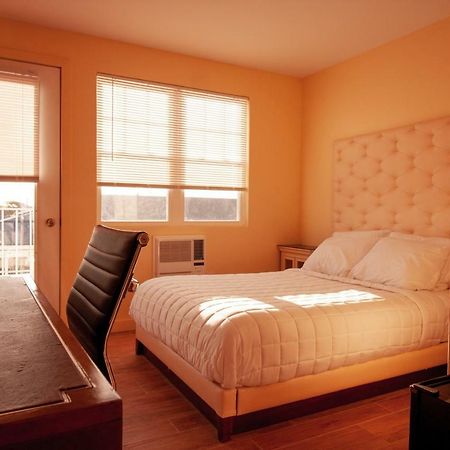 Grove Hotel Cherry Grove Екстериор снимка
