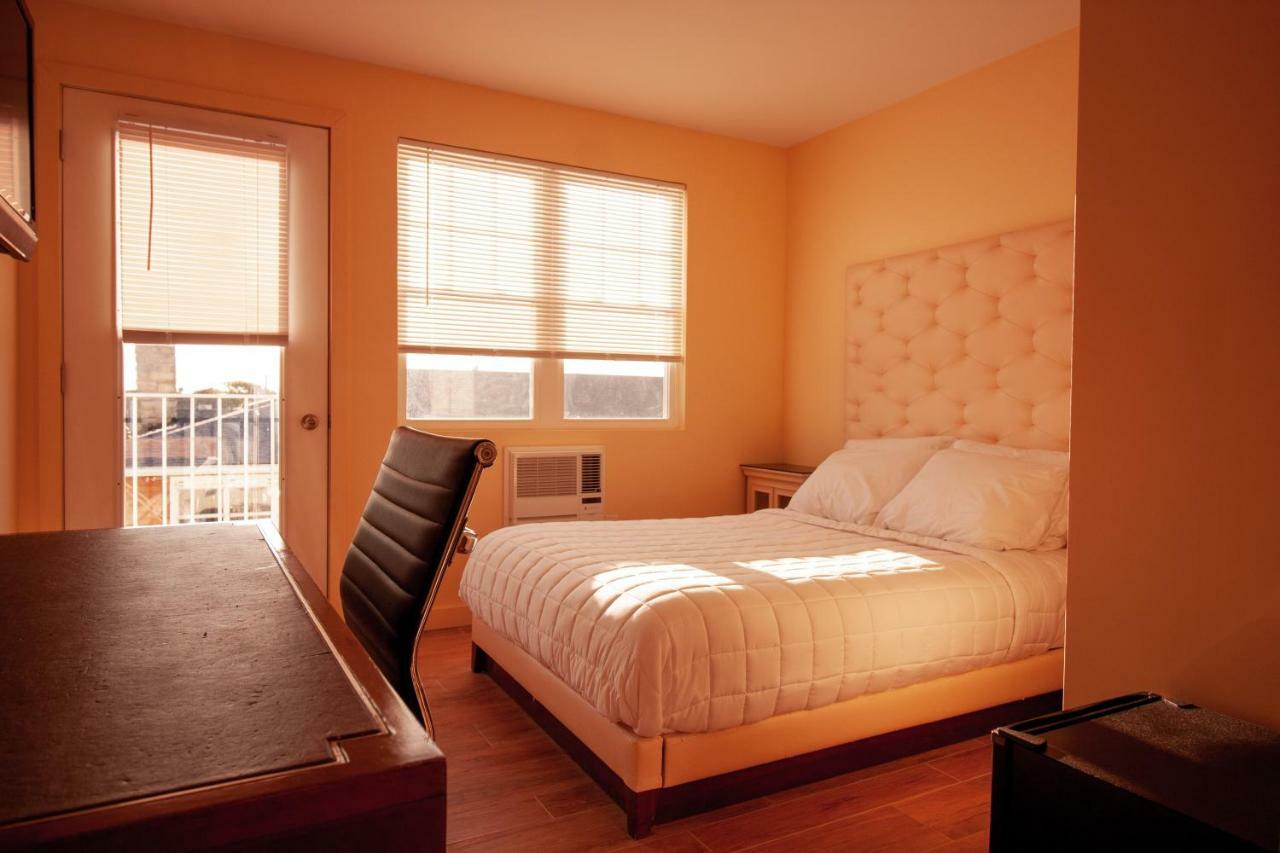 Grove Hotel Cherry Grove Екстериор снимка